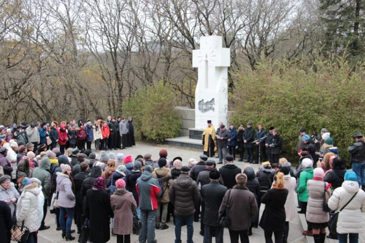 Митинг в память о жертвах политических репрессий